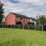 Jubilee Two Bedroom House Pet Free Baby Friendly Пенрит