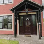Jubilee Two Bedroom House Pet Free Baby Friendly 펜션