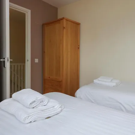 Jubilee Two Bedroom House Pet Free Baby Friendly Пенрит