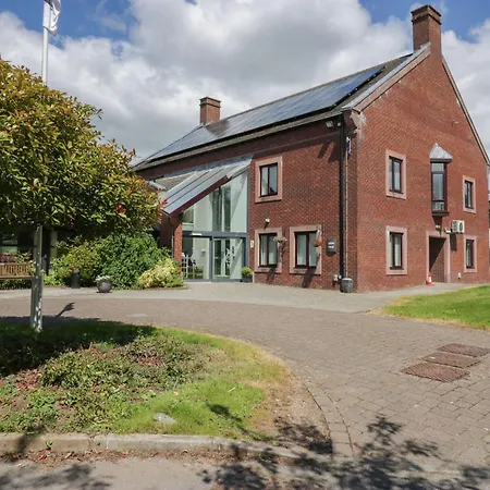 9 Eamont Park Semesterbostad *