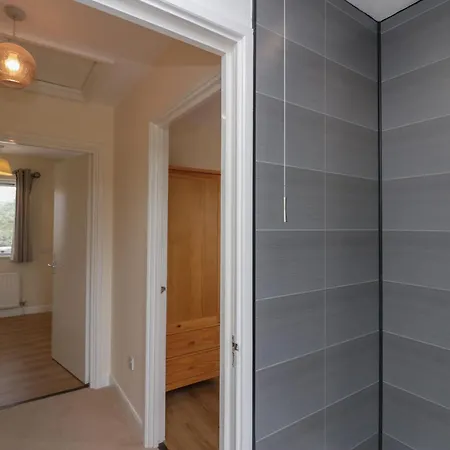 Дом отдыха Jubilee Two Bedroom House Pet Free Baby Friendly *