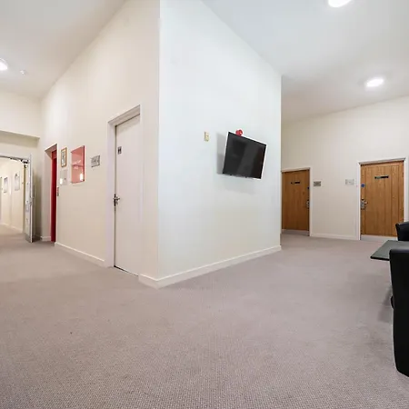 Jubilee Two Bedroom House Pet Free Baby Friendly * Penrith