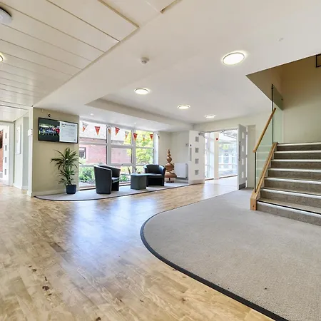 Jubilee Two Bedroom House Pet Free Baby Friendly Feriehus