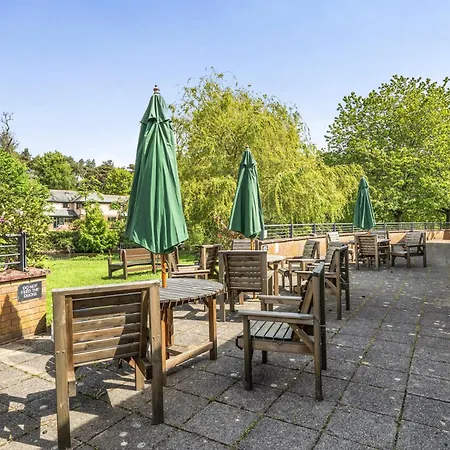 Jubilee Two Bedroom House Pet Free Baby Friendly Holiday home